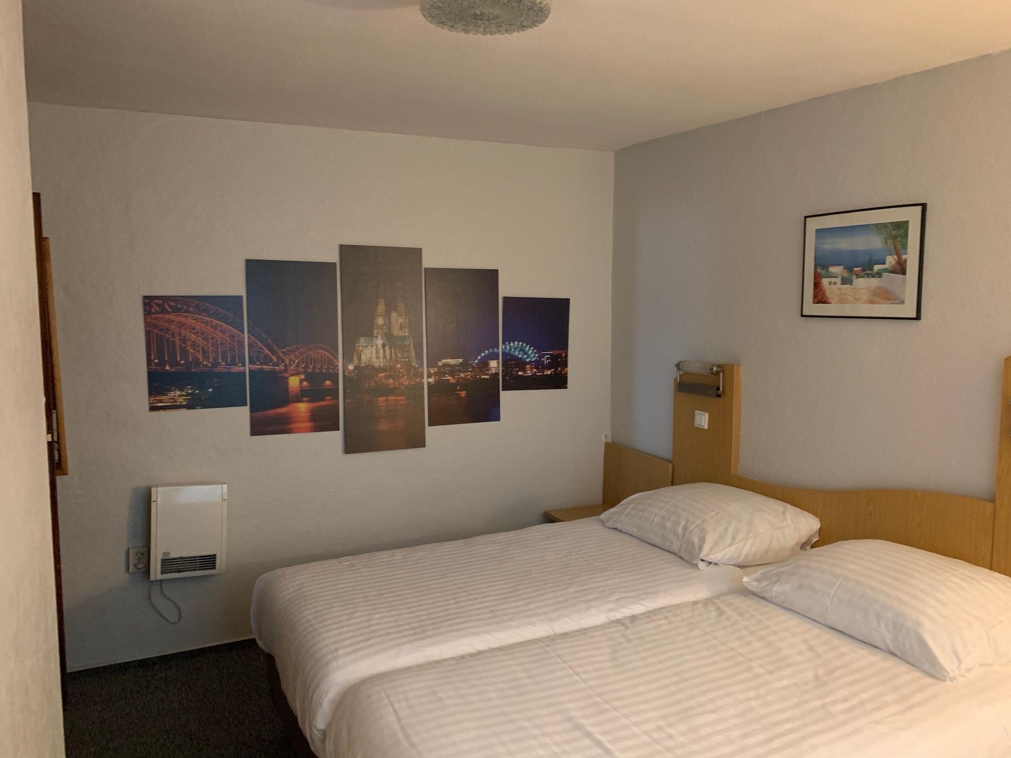 Hotel Berg Köln Ngoại thất bức ảnh