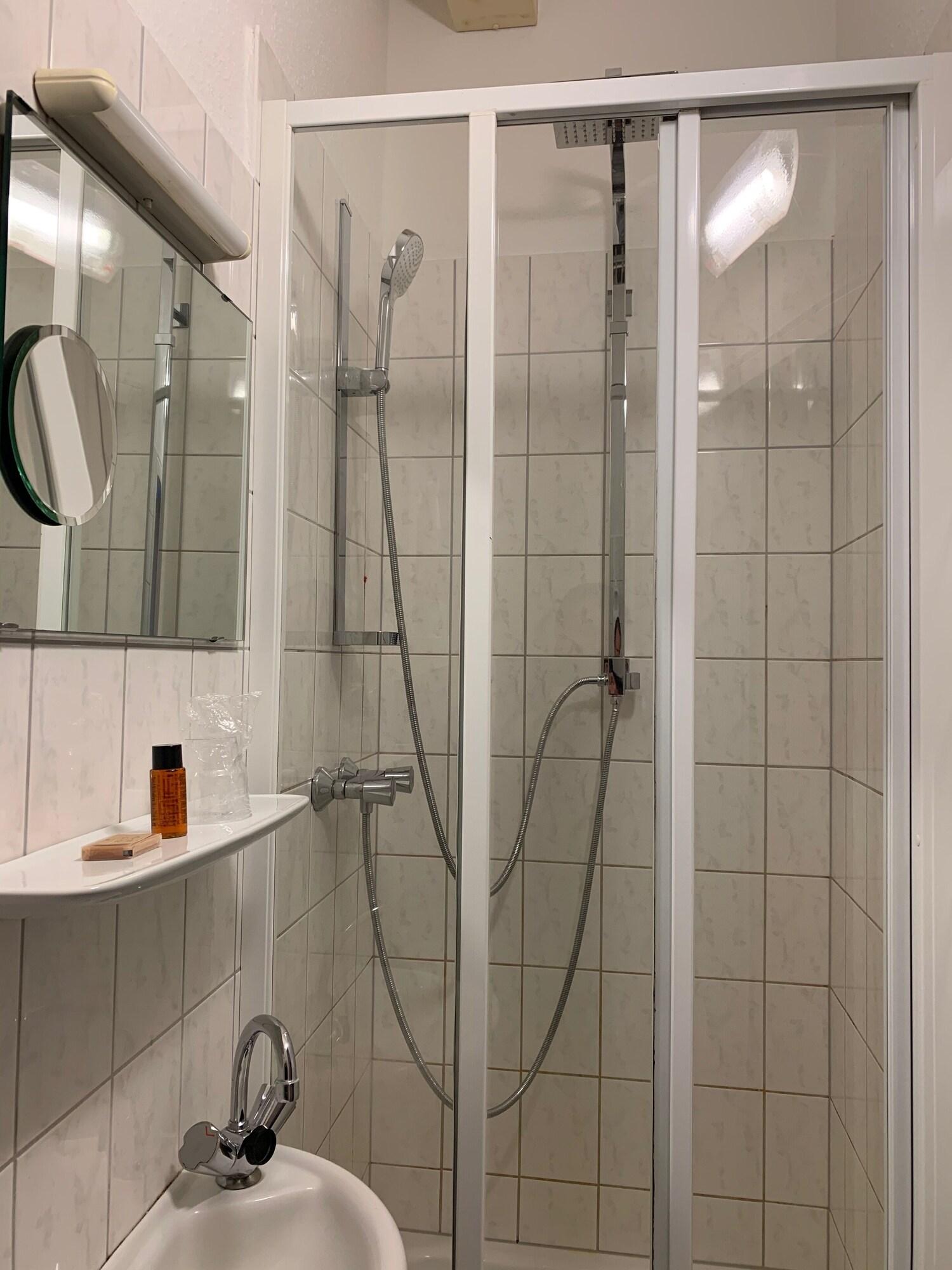 Hotel Berg Köln Ngoại thất bức ảnh