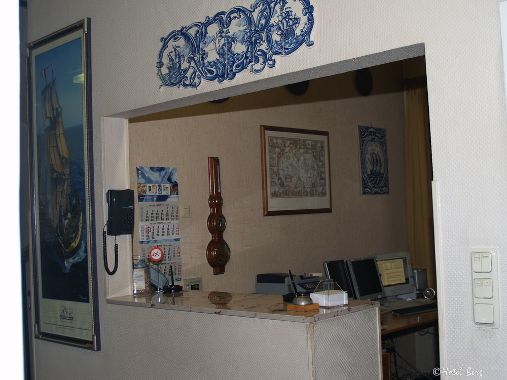 Hotel Berg Köln Ngoại thất bức ảnh
