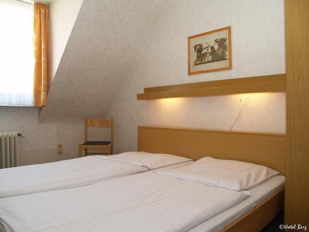 Hotel Berg Köln Ngoại thất bức ảnh