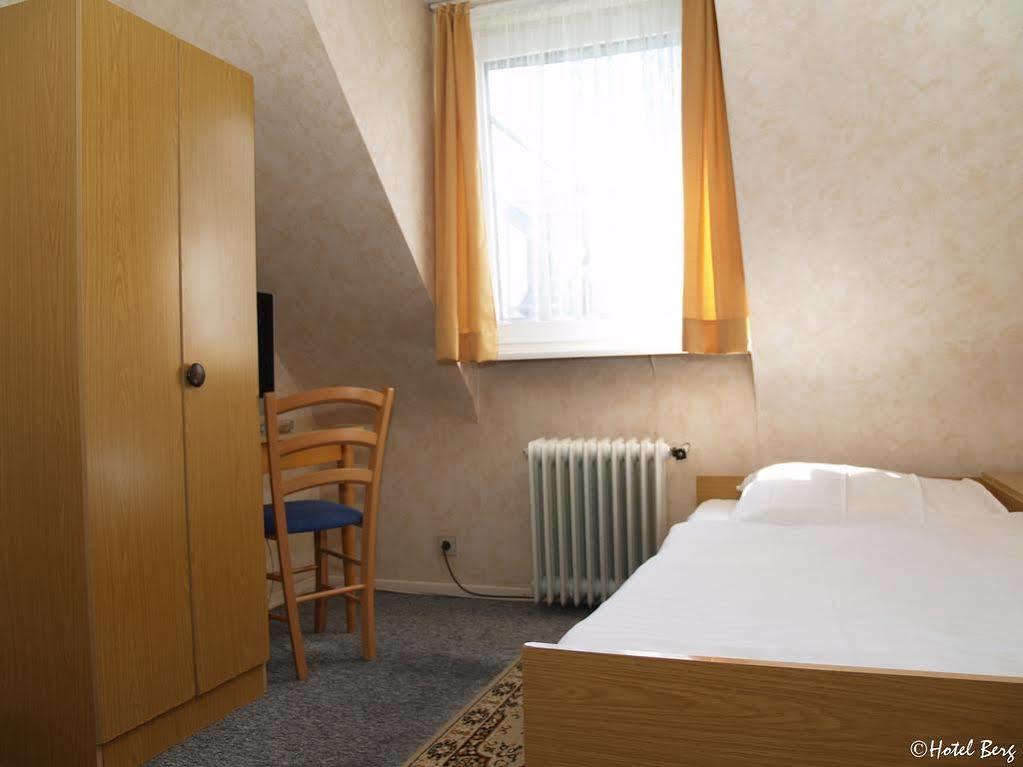 Hotel Berg Köln Ngoại thất bức ảnh