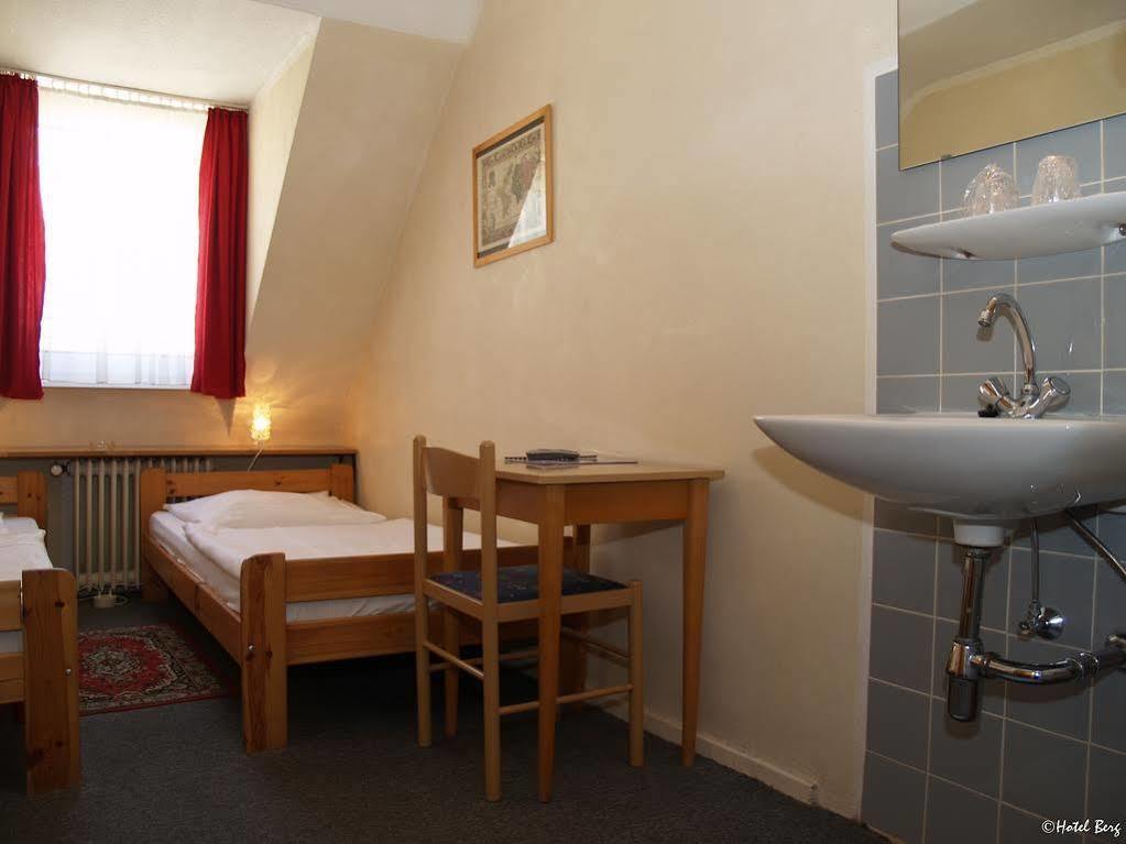 Hotel Berg Köln Ngoại thất bức ảnh