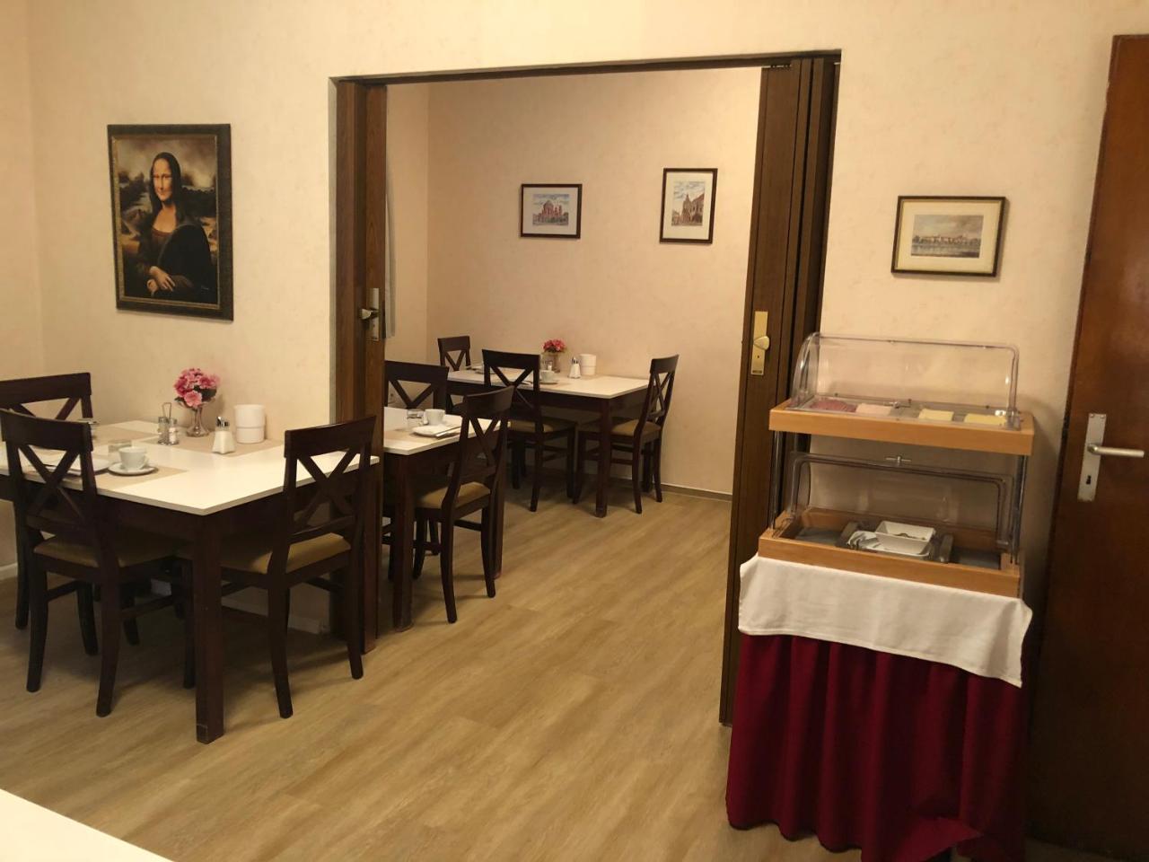 Hotel Berg Köln Ngoại thất bức ảnh