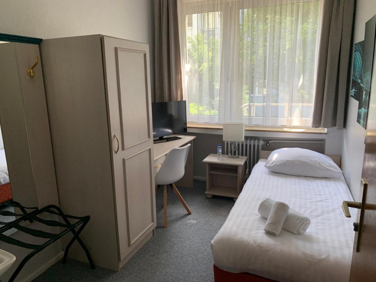 Hotel Berg Köln Ngoại thất bức ảnh